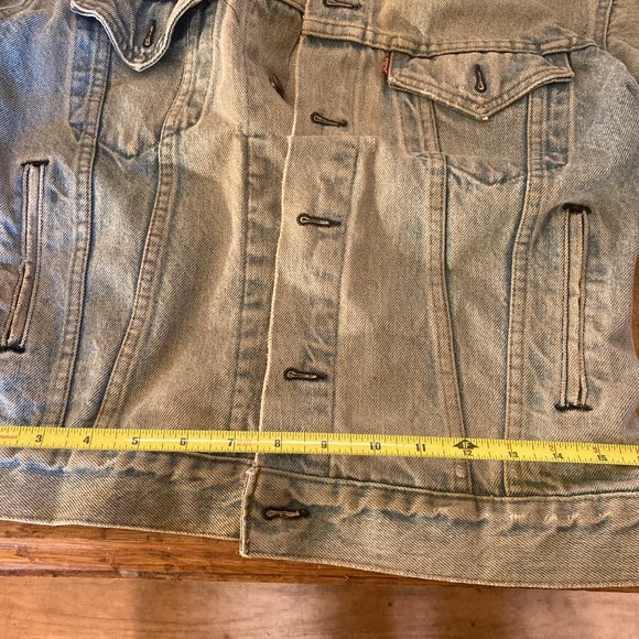 Vintage Women's Levis Jean Jacket - Denim - Picture 10 of 11